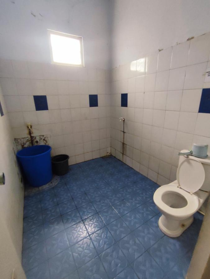 Oyo 90865 Hotel Kusuma Purwakarta Karawang Esterno foto